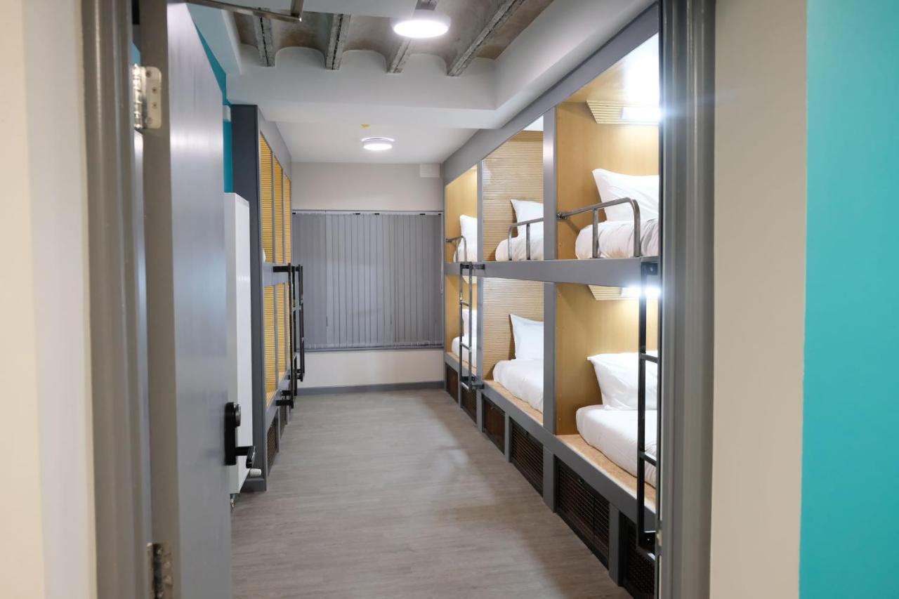 Cwtsh Hostel Суонзи Екстериор снимка